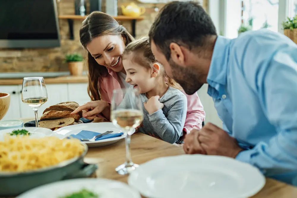 Família em almoço de Dia dos Pais